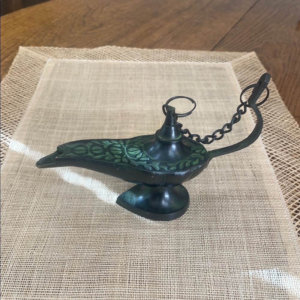 Decorative Green and Black Genie Lamp